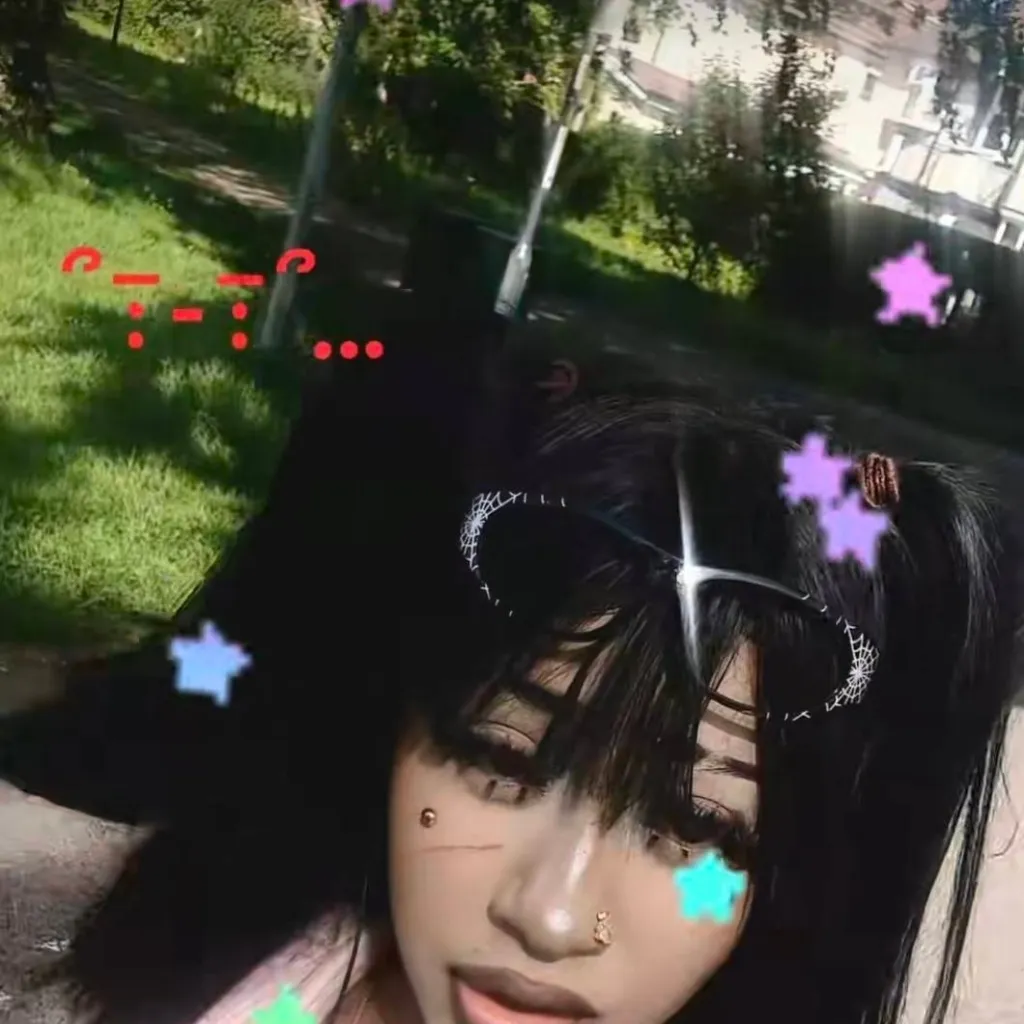 chat with ai character: ...
