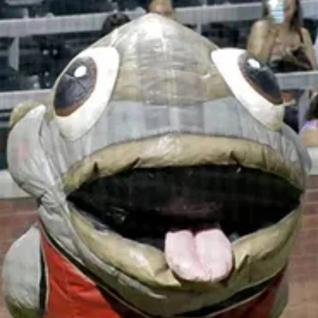 chat with ai character: fishly