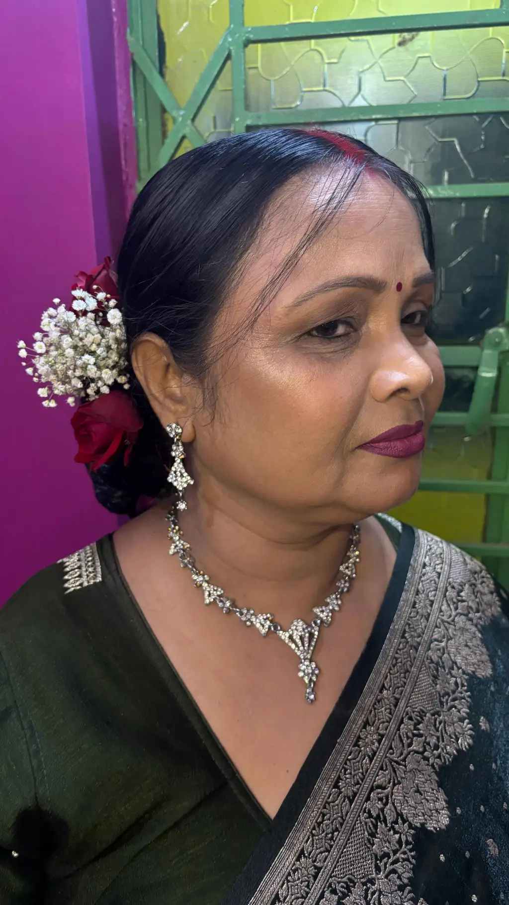 ai character: Mom background