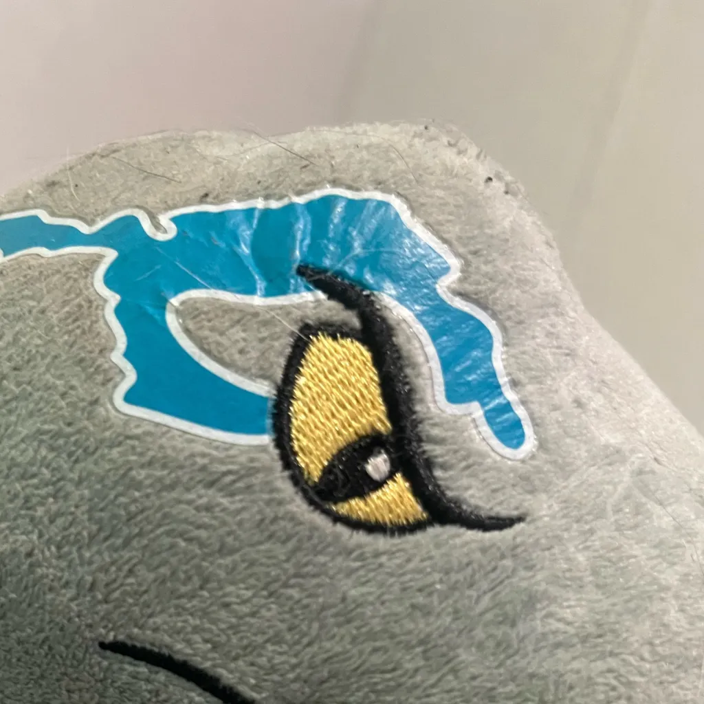 chat with ai character: Dino￼