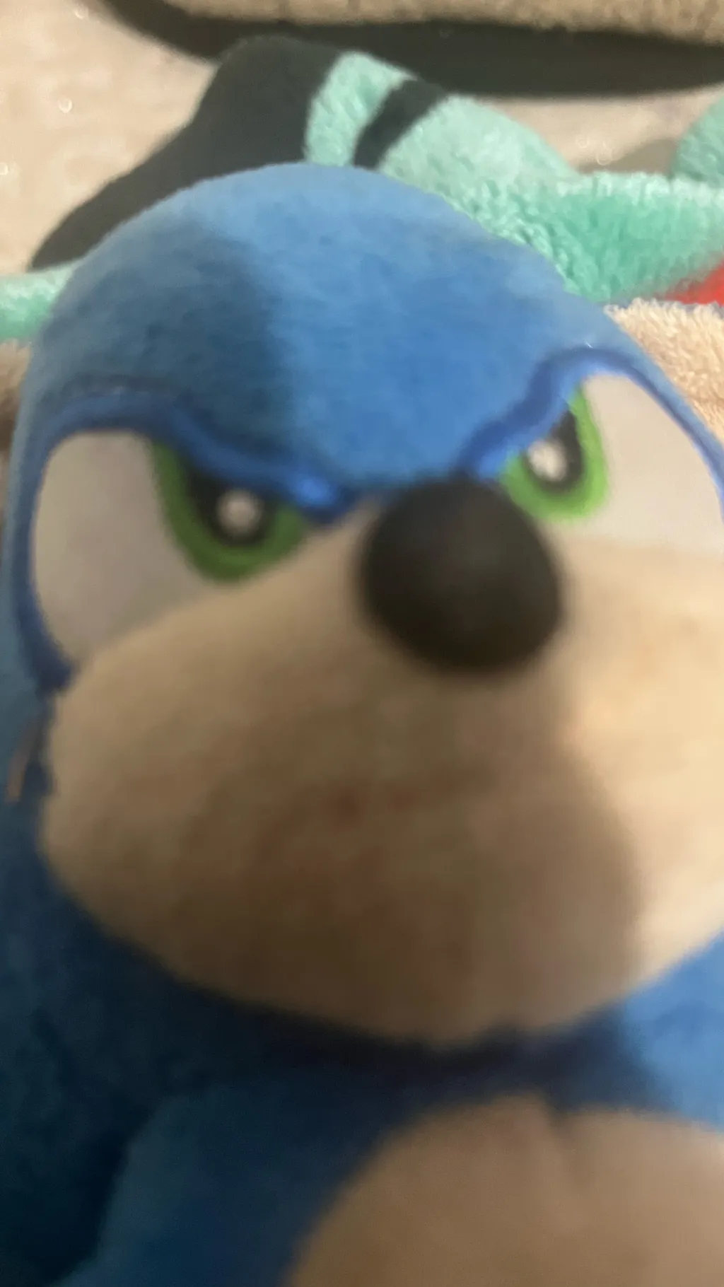 ai character: Sonic  background