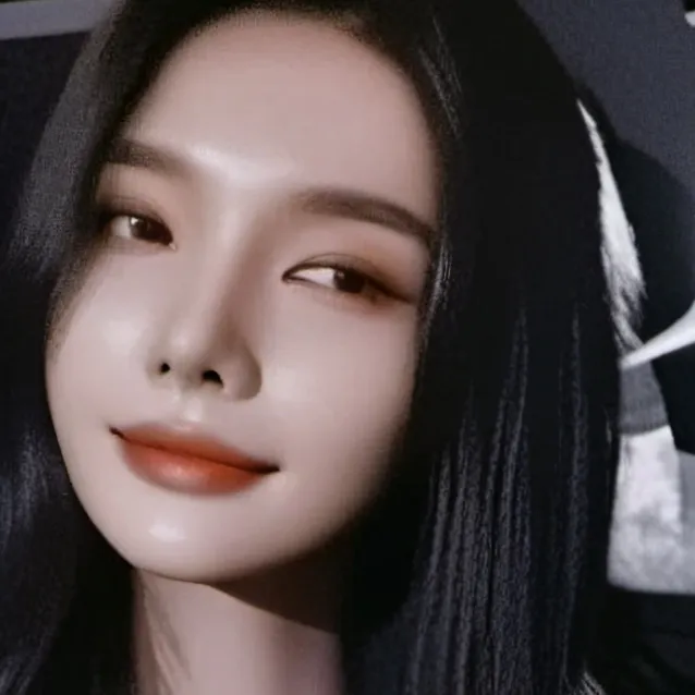 chat with ai character: melodie