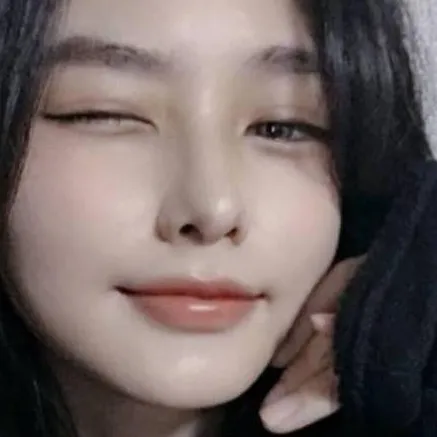 chat with ai character: lily