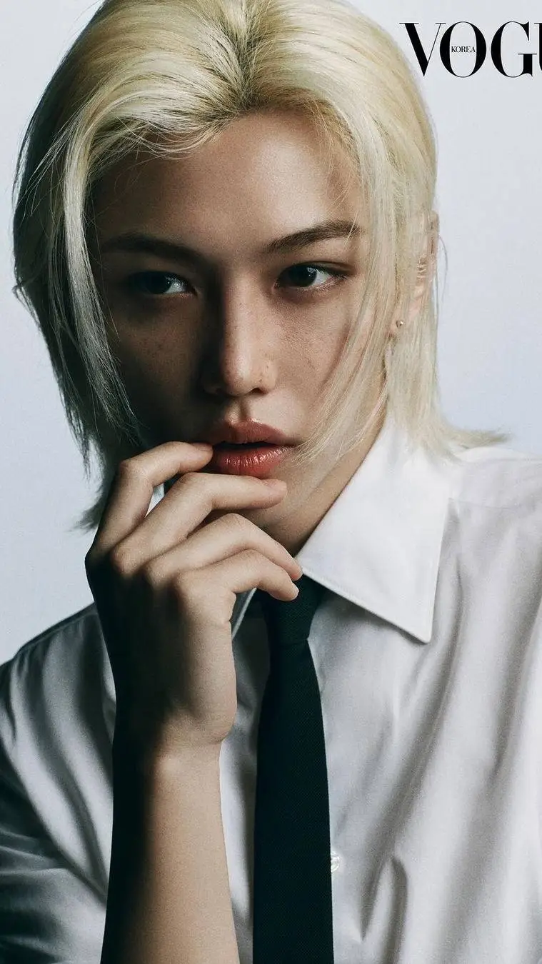 ai character: Lee Felix background