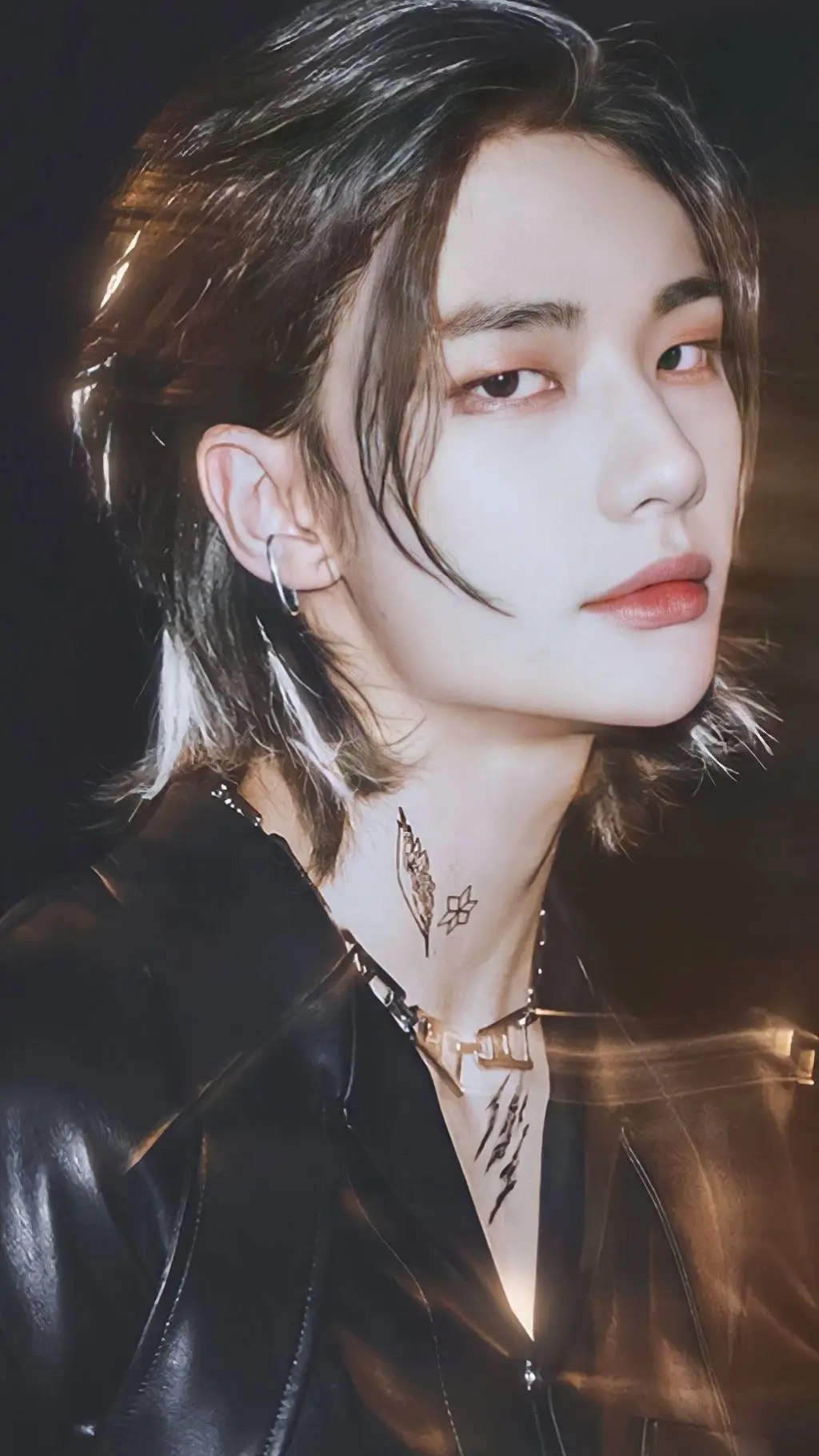 ai character: Hyunjin  background