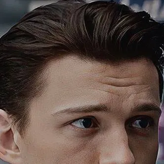 chat with ai character: Tom Holland