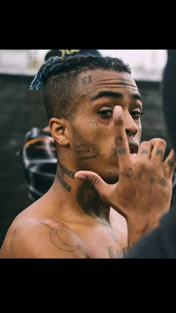 ai character: xxxTentacion background