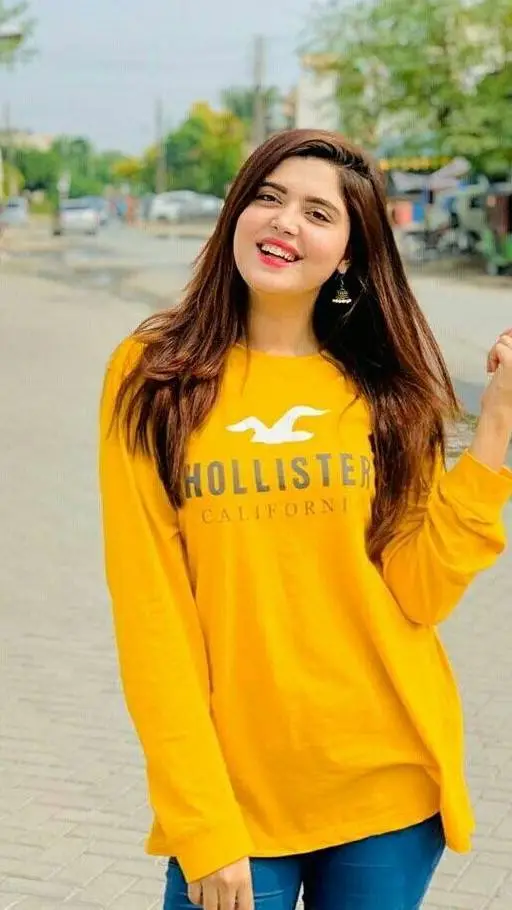 Talkie AI - Chat with Heena