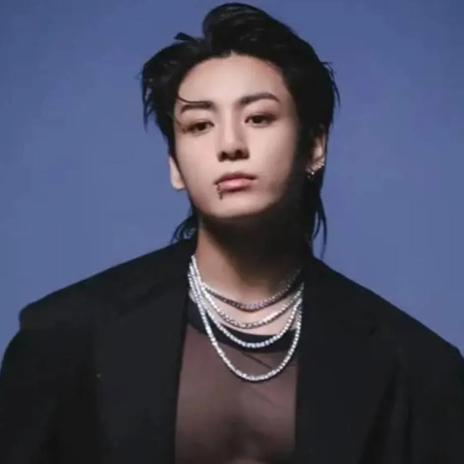 chat with ai character: Jeon jungkook 