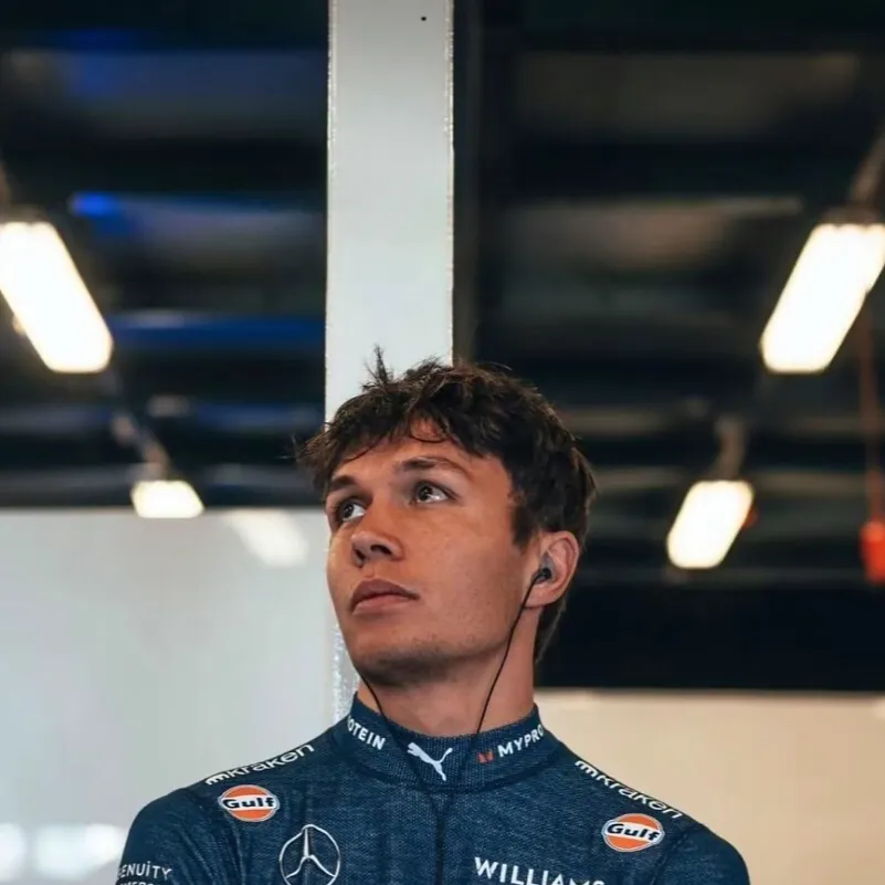 chat with ai character: Alexander Albon