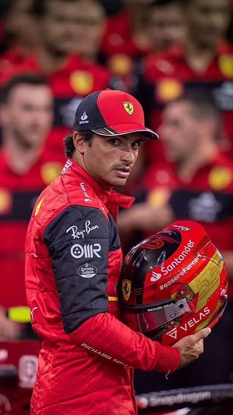 Talkie AI - Chat with Carlos Sainz
