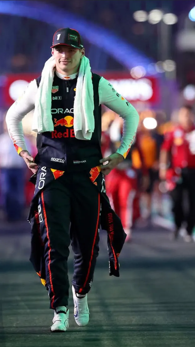 ai character: Max Verstappen background
