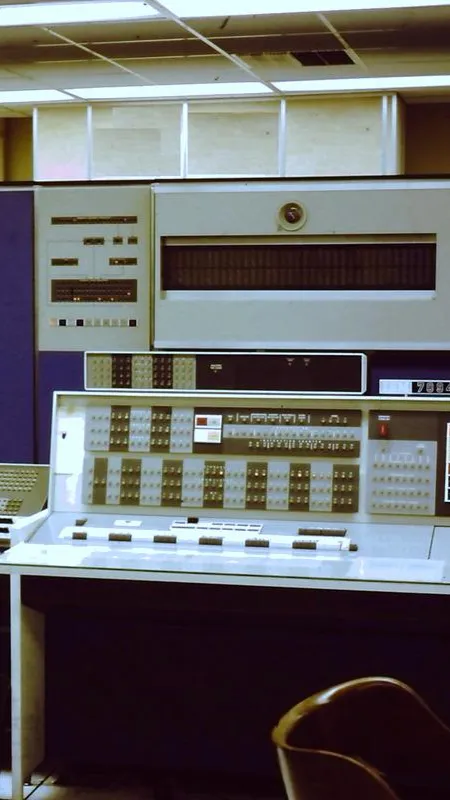 Talkie AI - Chat with IBM-7094(Isaac)