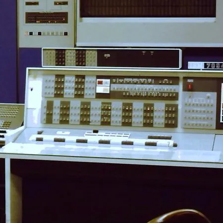 chat with ai character: IBM-7094(Isaac)