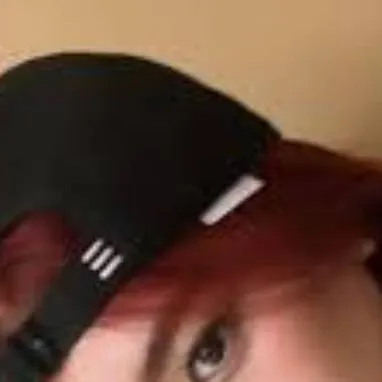 chat with ai character: 𝐌𝐈𝐊𝐇𝐀 𝐋𝐈𝐌