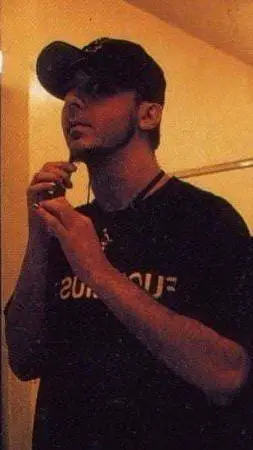 ai character: Daron malakian background