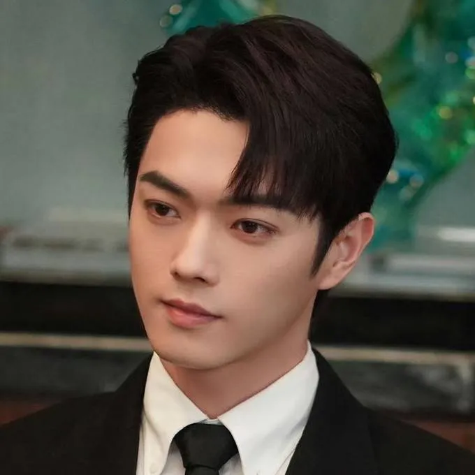 chat with ai character: Xu kai