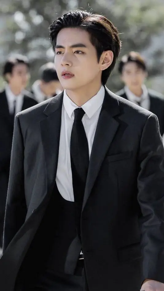 ai character: Kim Taehyung background