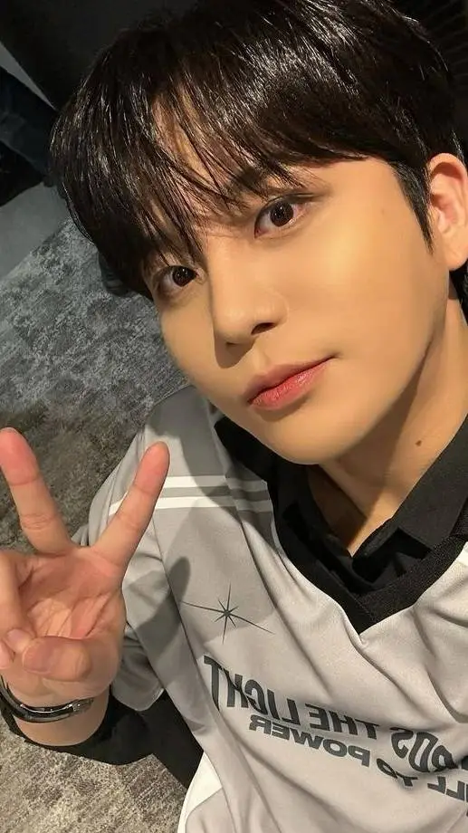 ai character: Choi Jongho background