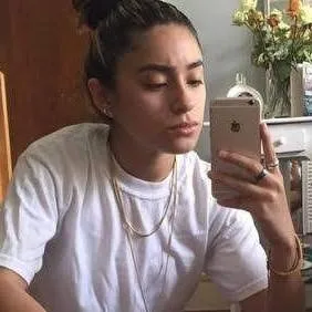 chat with ai character: Kayleigh. 