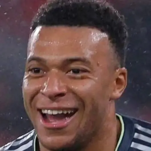 chat with ai character: ♡Kylian Mbappé☆