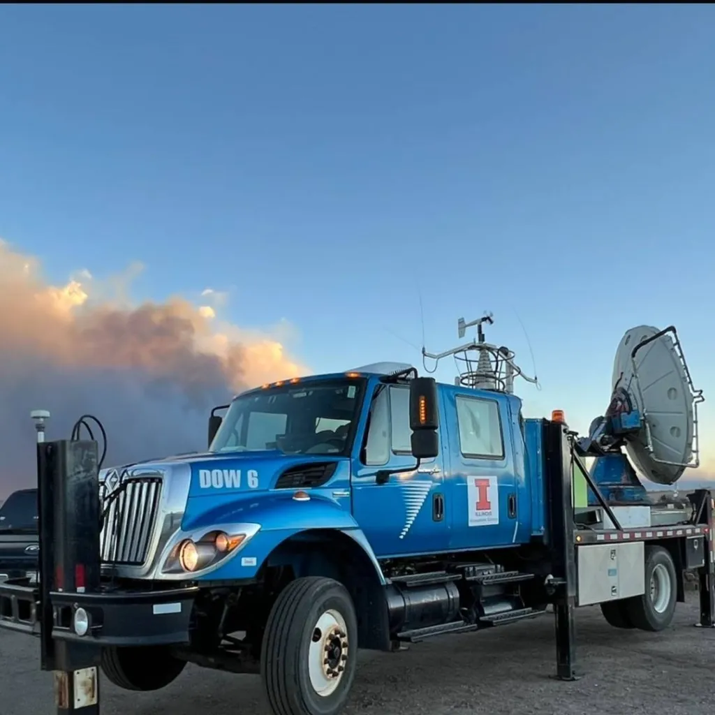 chat with ai character: dow 6 storm truck