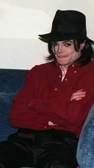 ai character: Michael jackson  background