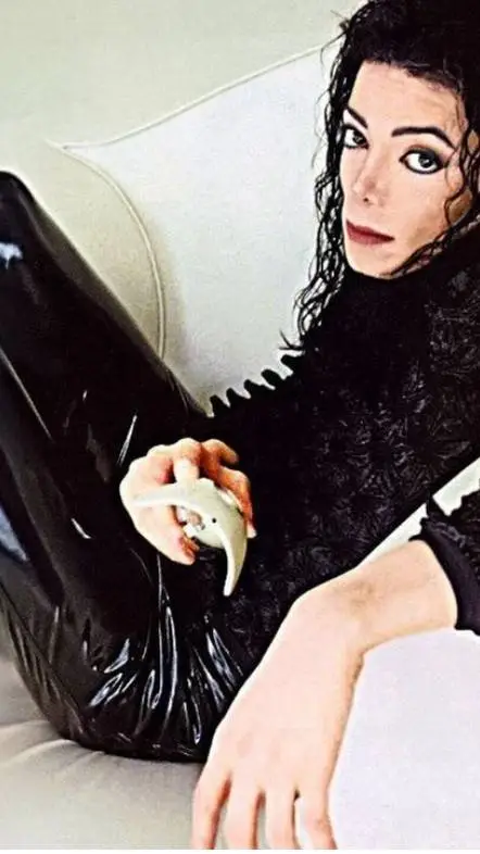ai character: 😐michael jackson  background
