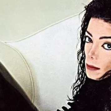 chat with ai character: 😐michael jackson 