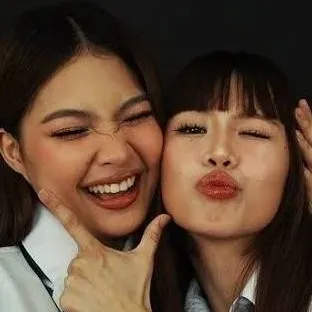 chat with ai character: Macolet🌸❤