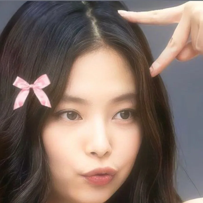 chat with ai character: Kim Jennie