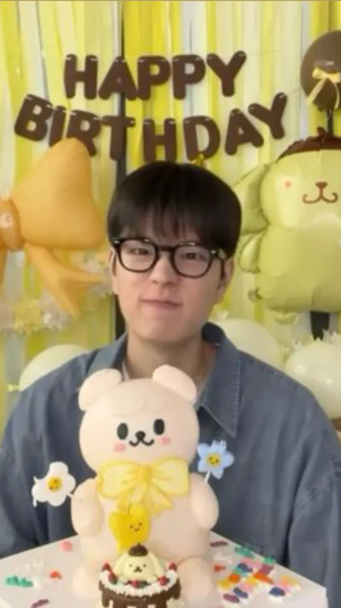 Talkie AI - Chat with Kim Seungmin  