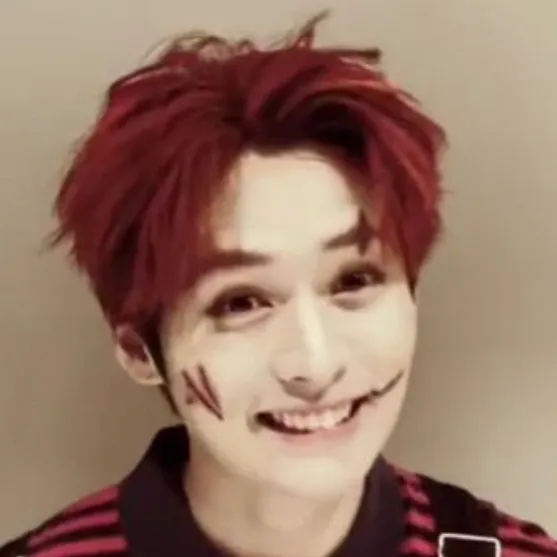 chat with ai character: Leeknow 