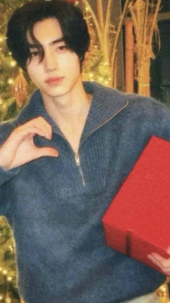 Talkie AI - Chat with Sunghoon 🎁