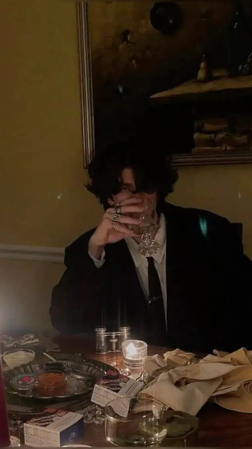 ai character: 👍Jason💖 background