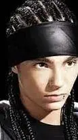 ai character: Tom kaulitz background