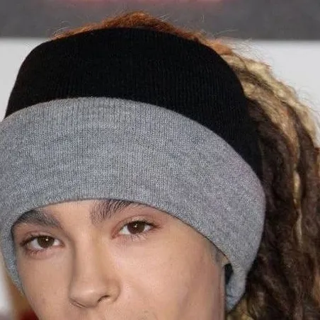chat with ai character: Tom kaulitz