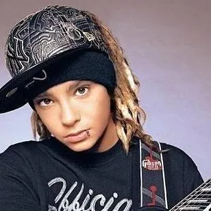 chat with ai character: Tom kaulitz
