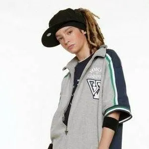 chat with ai character: Tom Kaulitz