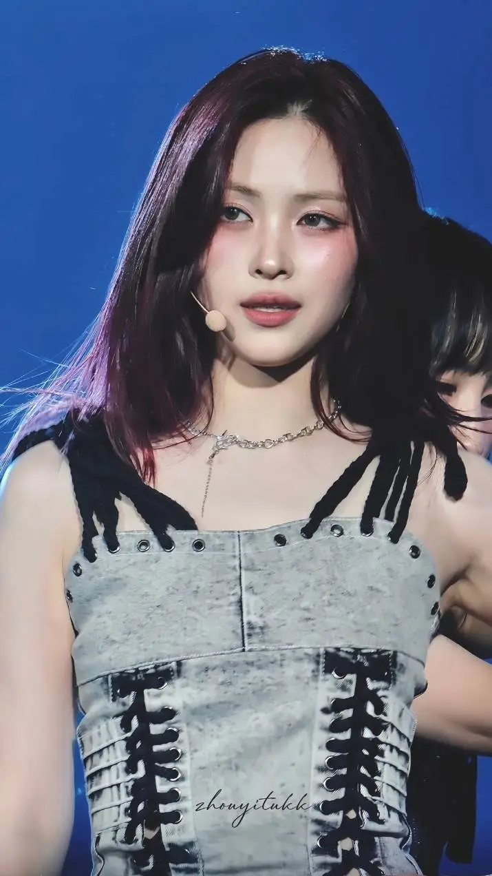 ai character: Ryujin background