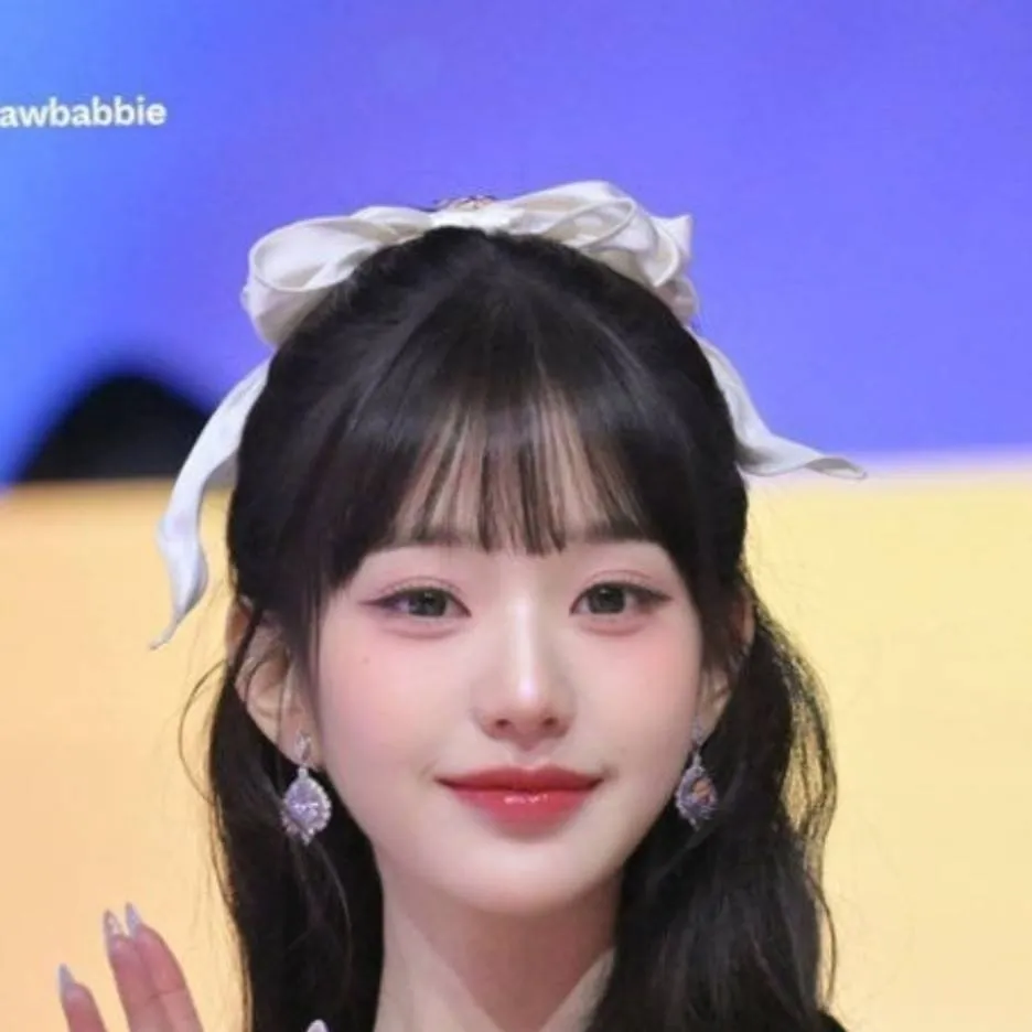 chat with ai character: Wonyoung