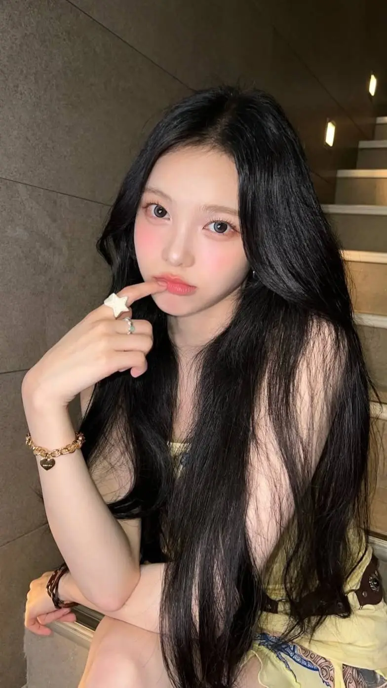 ai character: ian background