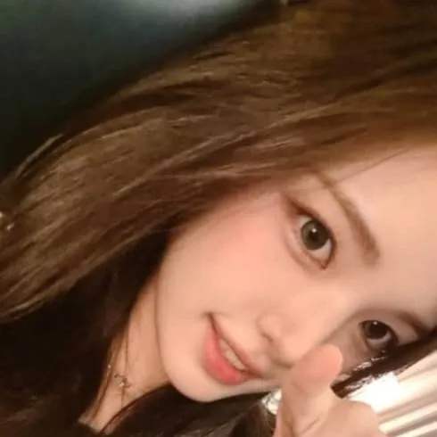 chat with ai character: Yuha