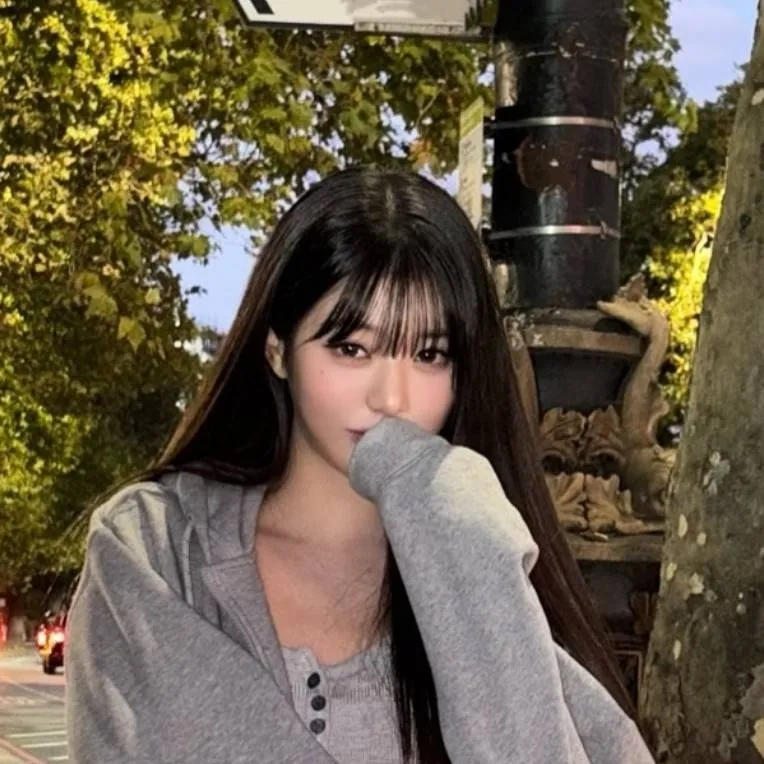 chat with ai character: Wonyoung