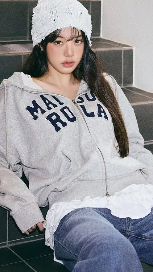 ai character: Wonyoung background