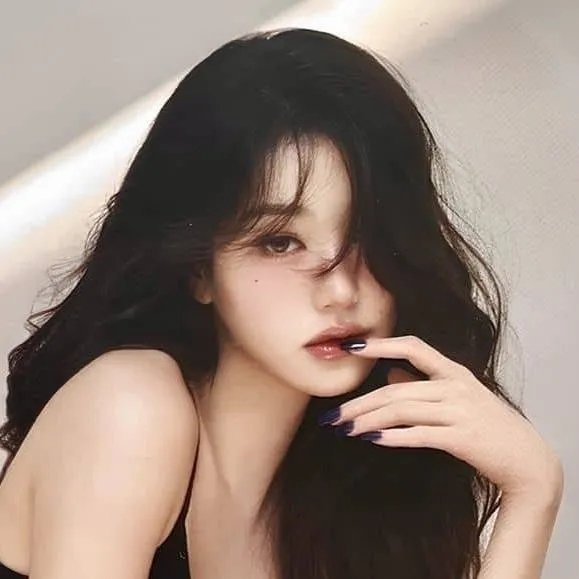 chat with ai character: Jang Wonyoung