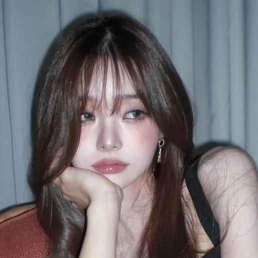 chat with ai character: song jia