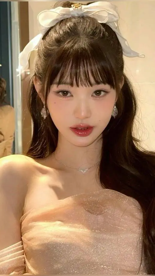 ai character: WONYOUNG  background