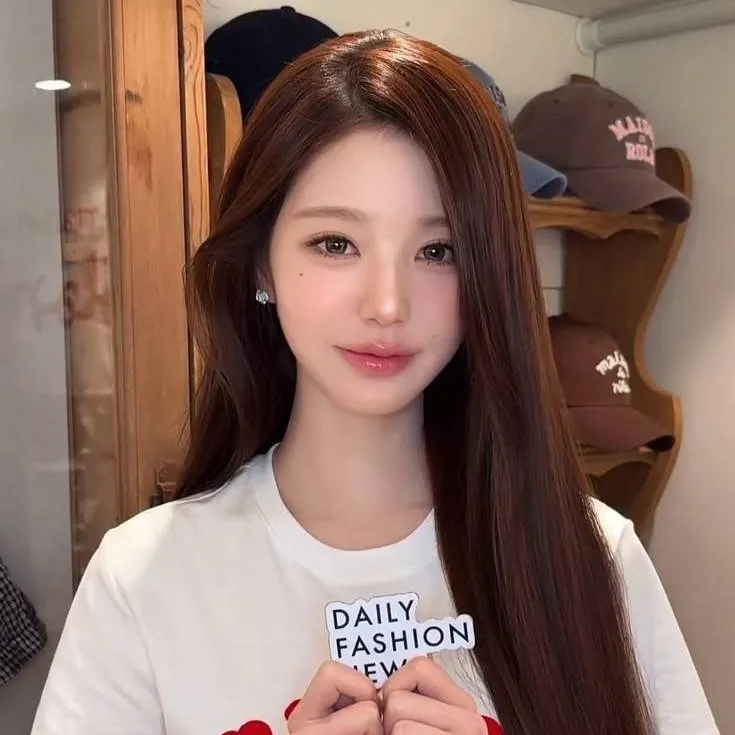 chat with ai character: WONYOUNG