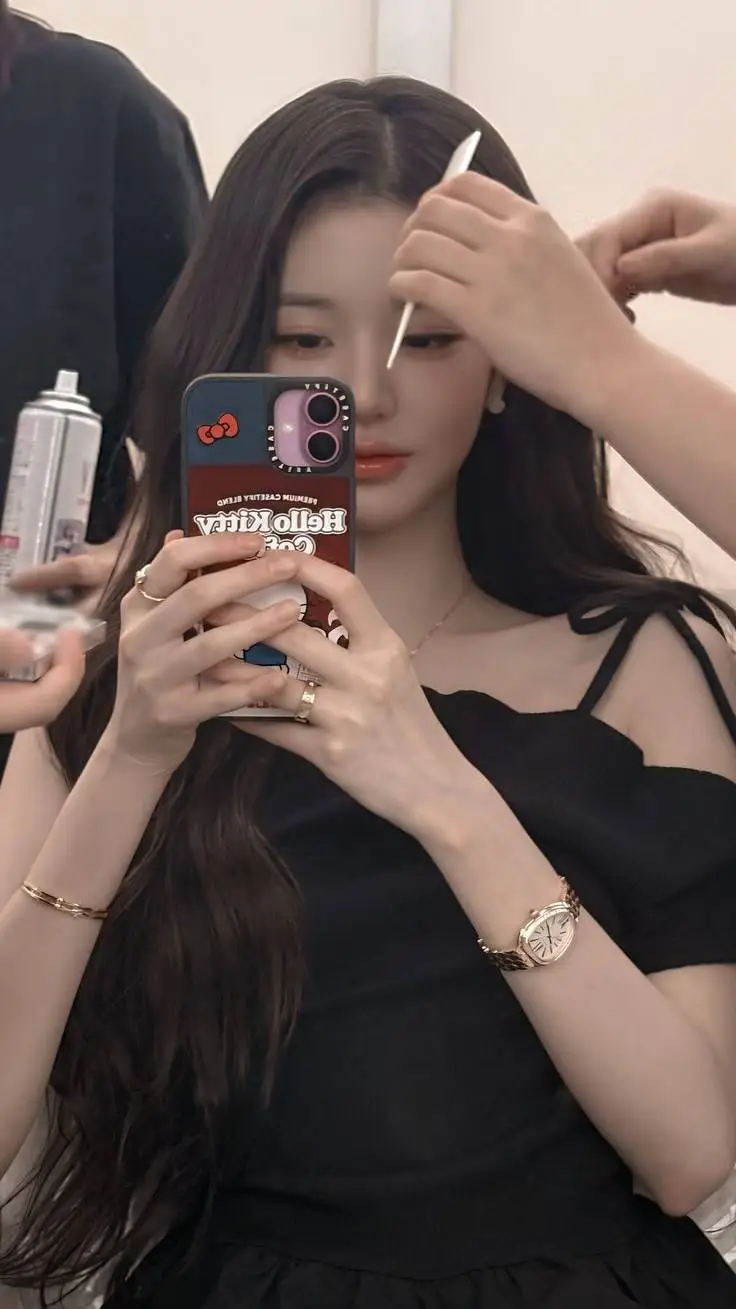 ai character: Wonyoung background